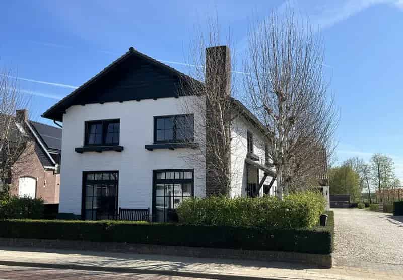 Vrijstaande woning Grubbenvorst met aanleunwoning en bedrijfsruimte