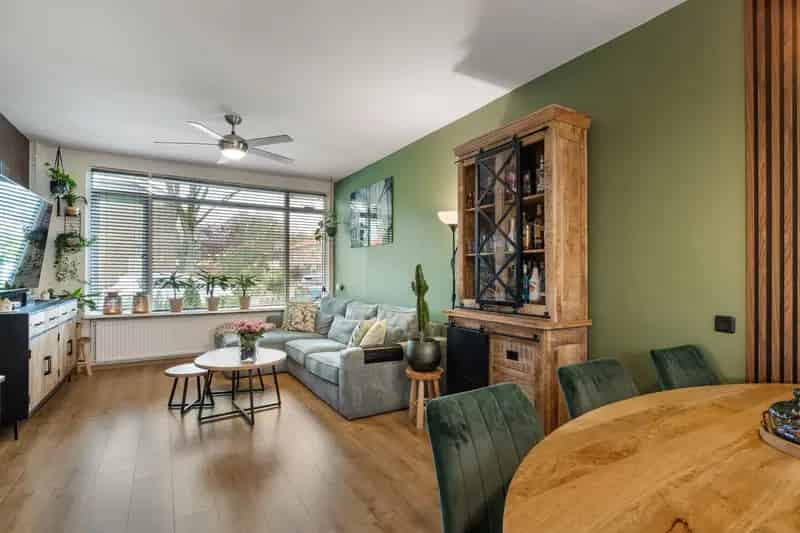 Huis te koop Epe: Ruime gezinswoning met moderne afwerking