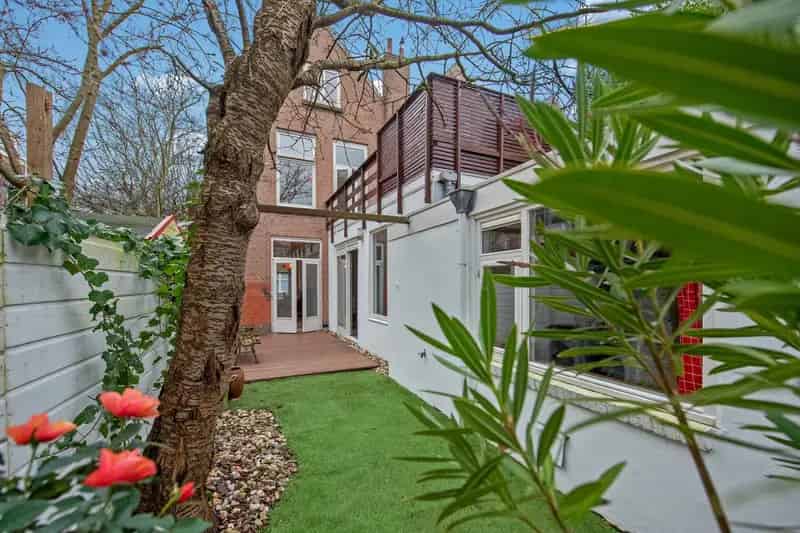 Huis te koop Delft Zeeheldenkwartier 5 kamer 151m2 tuin dakterras