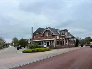 Horeca Pand met Parkeerterrein