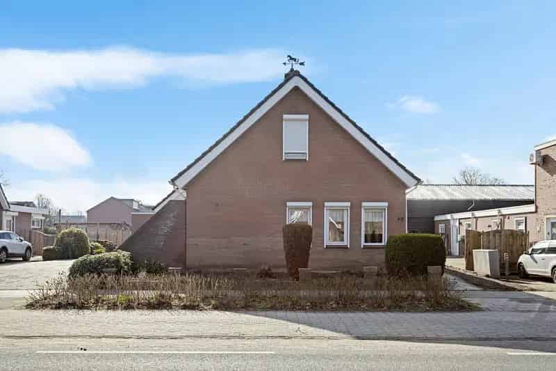 Vrijstaande woning 1400m2 perceel Klazienaveen