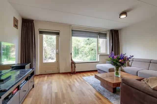 Huis te koop Amsterdam Nieuw-West: Ruime eengezinswoning met tuin