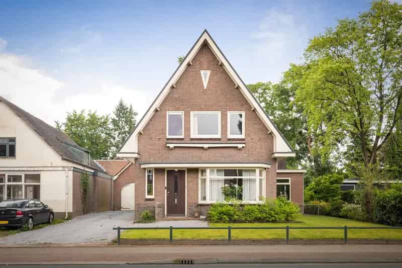 Vrijstaande woning Twello 3 slaapkamers garage 700m2 tuin