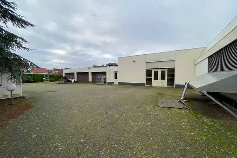 Bedrijfshal St Willebrord te koop Herontwikkeling mogelijk