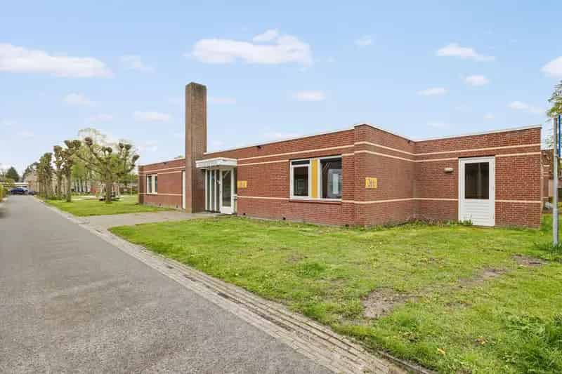 Kantoor Emmen | Zoek kantoren te huur: J. van Ravenswaaystraat 26-B 7815 VN Emmen 