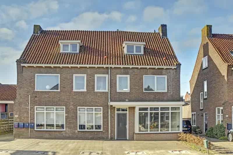 Gerenoveerde halfvrijstaande woning met mogelijkheden in Renswoude