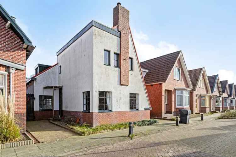 Huis Te Koop in 32, Sarastraat, Veendam, Groningen