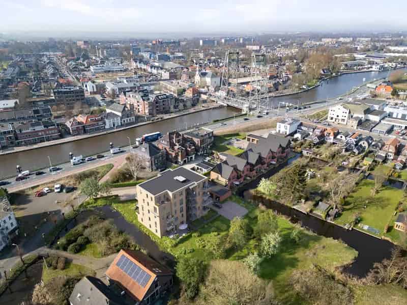 Vrijstaand Herenhuis Waddinxveen  Aan Het Water