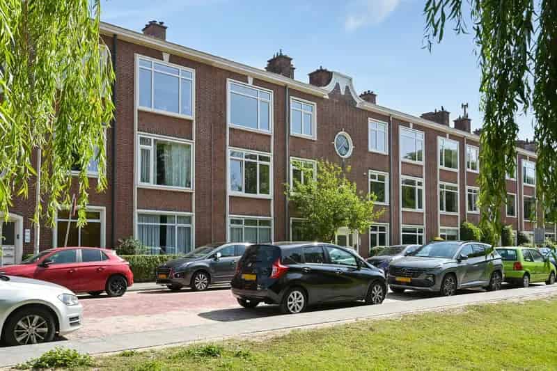 Appartement te koop: Aronskelkweg 196 2555 GS Den Haag 
