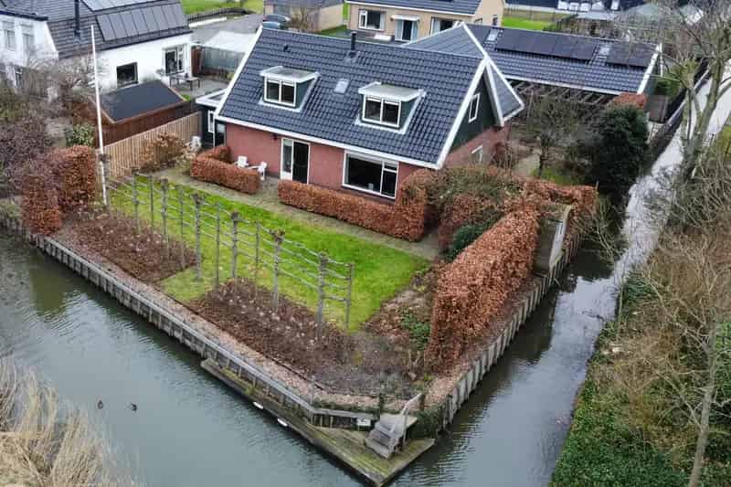 Huis te koop Maasdijk unieke woning met garage praktijkruimte