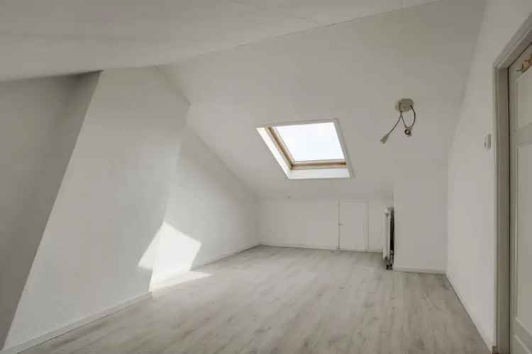 5-kamer Dubbel Bovenhuis Leyenburg 4 slaapkamers Balkon Fietsenberging