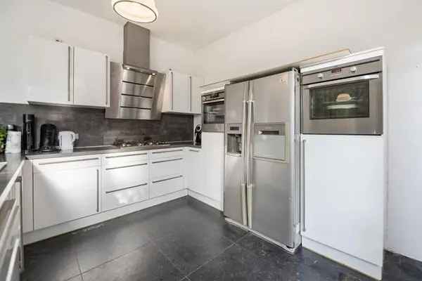 Riante 5 Slaapkamers Heerlen Nabij Centrum