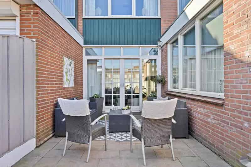 Familiewoning 4 slaapkamers speelveld diepe tuin