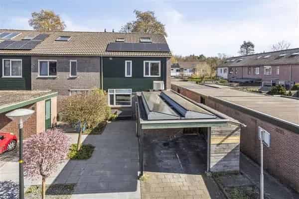 Hoekwoning Ugchelen 4 slaapkamers Energielabel A 20 zonnepanelen