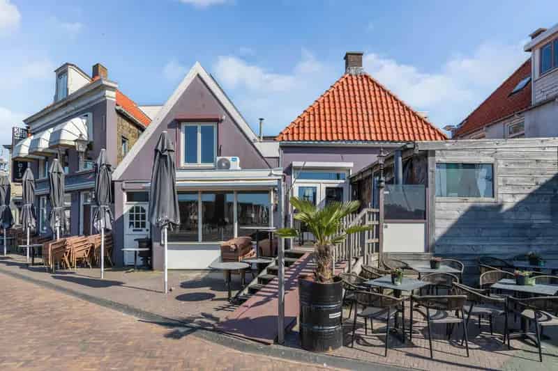 Uniek woonhuis Lemmer haven 2 slaapkamers 121m2 B&B potentie