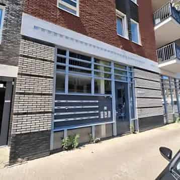 Galerijflat 3 kamers Almere Poort Parkeerplaats