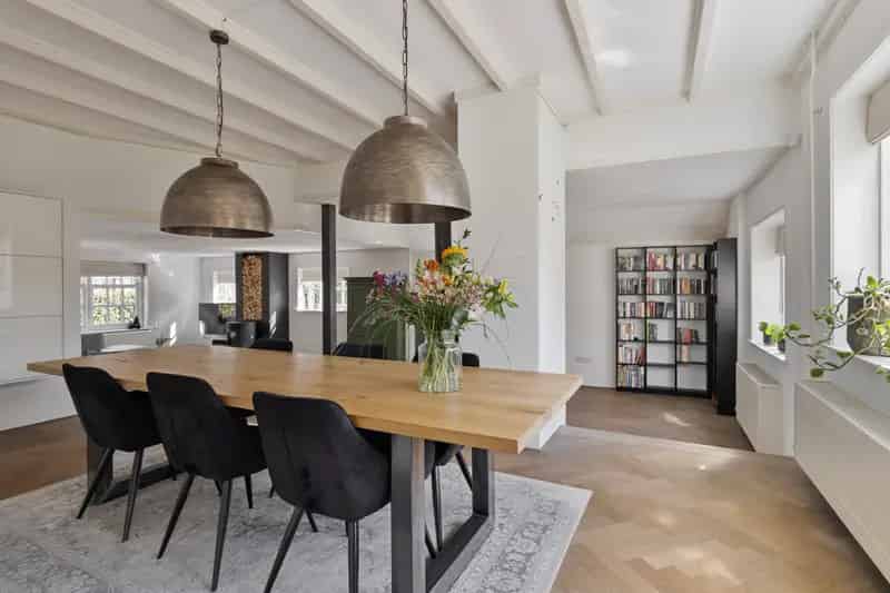 Luxe Woonboerderij met B&B en Natuurzwembad