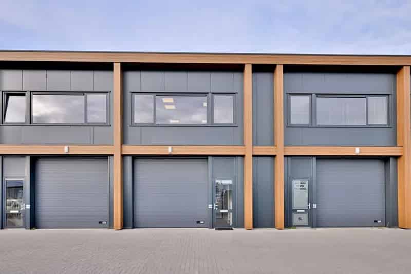Bedrijfshal te huur Deventer 170m2 Kantoorruimte Parkeerplaatsen