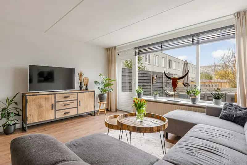 Eindwoning Almere Muziekwijk 2 slaapkamers tuin berging energielabel A