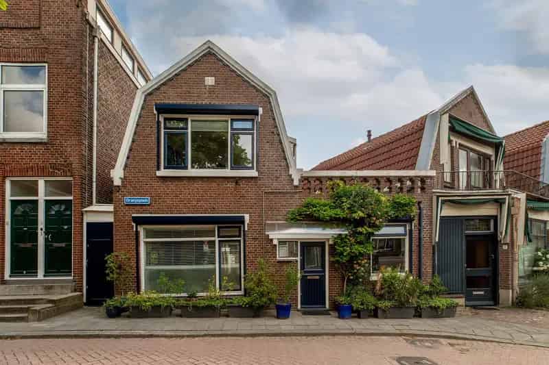 Hoekwoning Rotterdam 70m2 2 slaapkamers tuin zonneterras