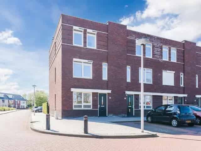 Ruime Hoekwoning Spijkenisse 4 Slaapkamers Energie Neutraal