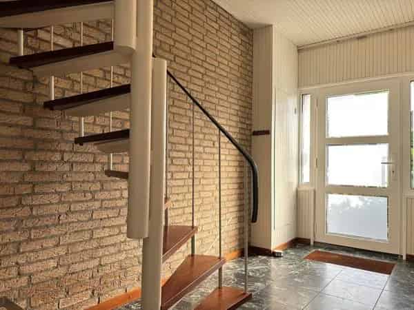 Karakteristieke Tussenwoning Tongelre Nabij Stadscentrum