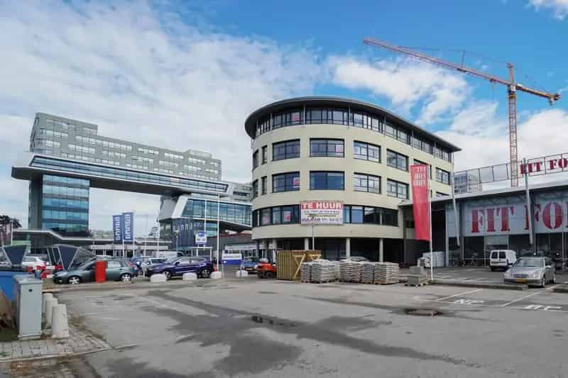 Kantoorruimte Leiden Lammenschansweg 950m2 te huur