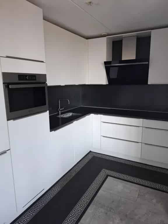 Rotterdam Hillesluis 3 kamer appartement Balkon Uitzicht Luxe Keuken