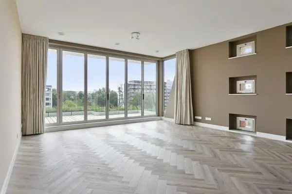 Luxe Appartement Zuidas 107m2 3 slaapkamers 2 badkamers