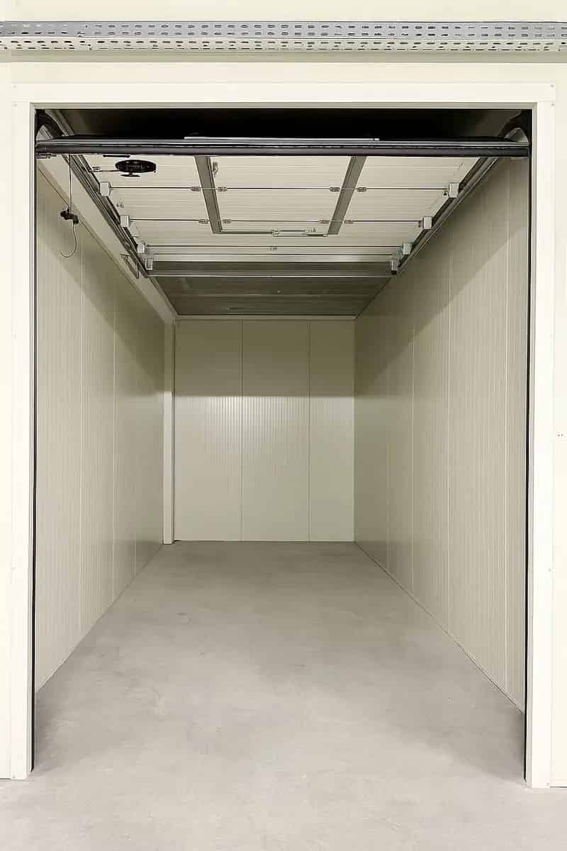 Garageboxen te Huur Waddinxveen: Moderne Opslag Werkruimte