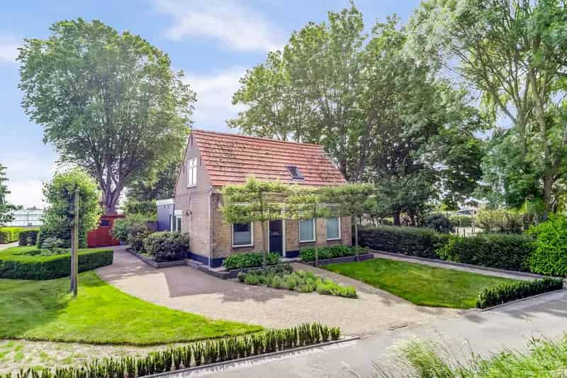 Vrijstaande woning Sint Annaland 3 slaapkamers tuin