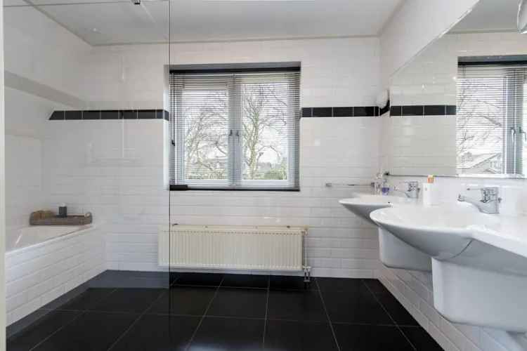Huis te koop Haaften: Luxe vrijstaande woning met 3 slaapkamers