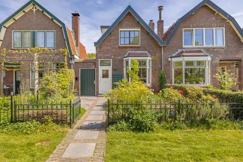 Sfeervolle woning Middelburg 3 slaapkamers 13 zonnepanelen diepe tuin