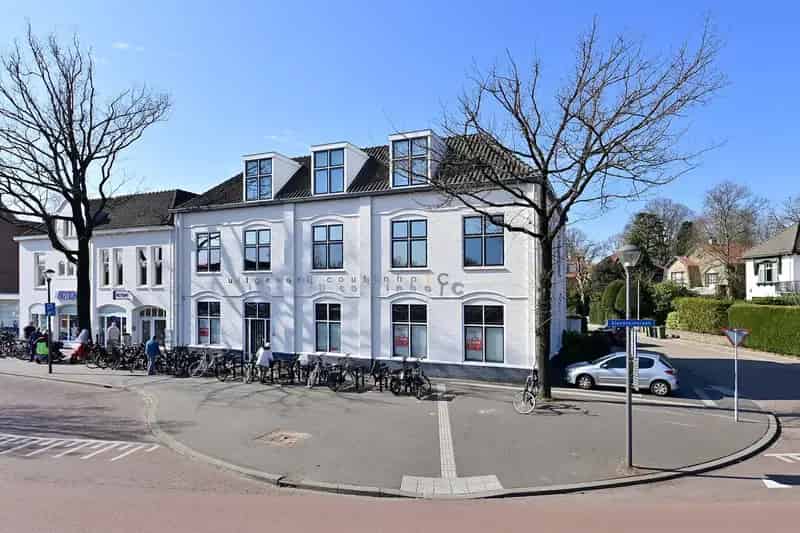 Kantoor te huur Bussum 624m² nabij station