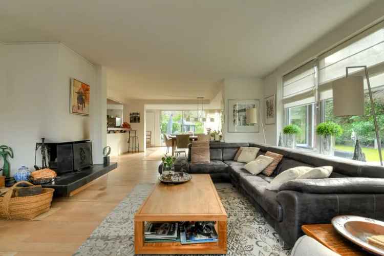 Vrijstaande Villa 5 Slaapkamers Oosterhout