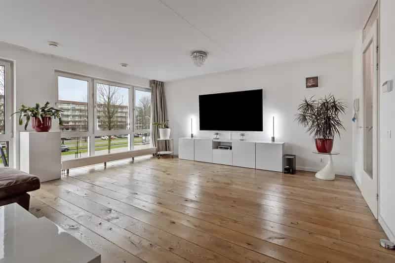 Ruim appartement Amsterdam Osdorp 129m2 nabij park en openbaar vervoer