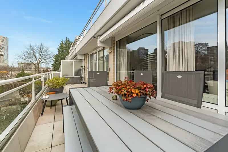 Ruim appartement Buitenveldert 116m2 met groot terras