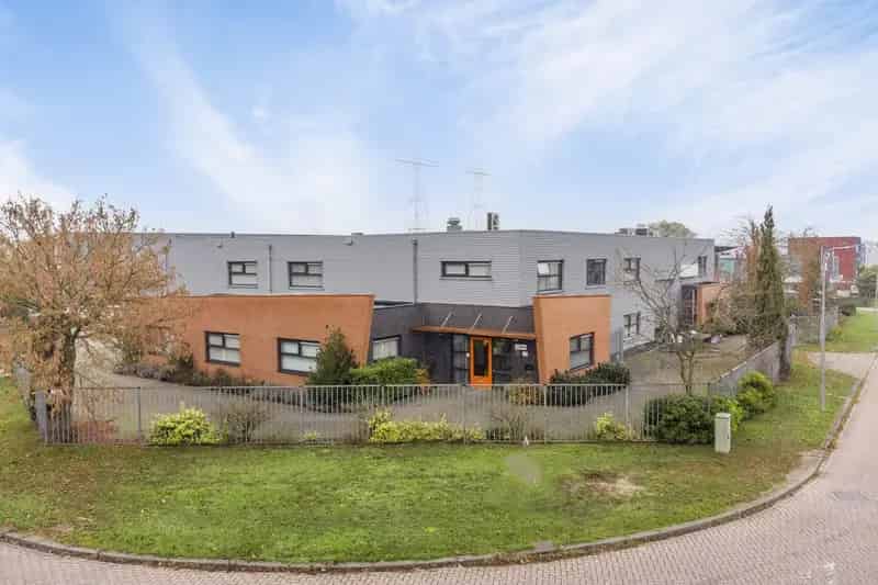 Bedrijfshal te Huur Zwolle 779m2 Bedrijfsruimte 593m2 Kantoor