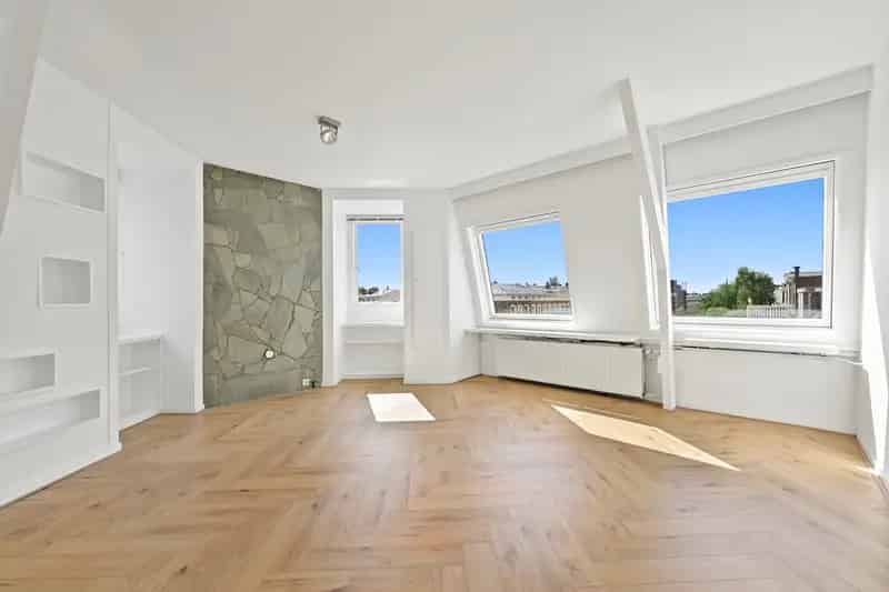 Appartement te Koop Willemspark Den Haag 76m2 gerenoveerd