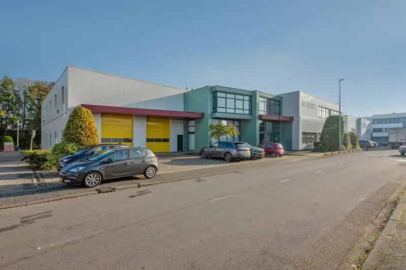 Bedrijfshal Den Haag te huur 2870m2