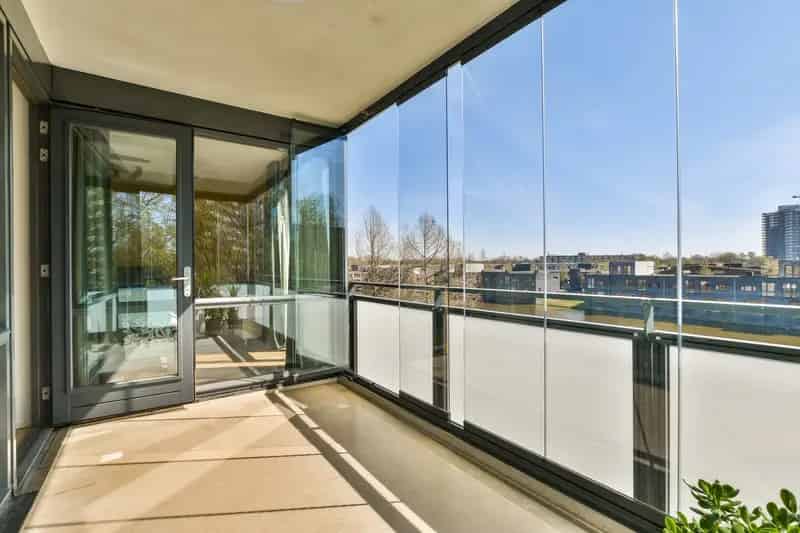 3 Kamer Appartement Amsterdam Zuidoost Ruim Balkon Moderne Keuken
