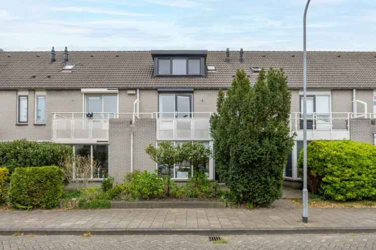 Ruime 5 Slaapkamers Eengezinswoning te koop Uitgeest