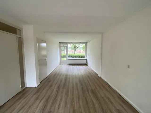 Portiekflat Rotterdam IJsselmonde 65m2 2 kamers