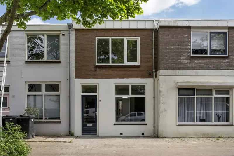 Huis Te Koop , 18, Brugstraat, Sint-Annaland, Zeeland