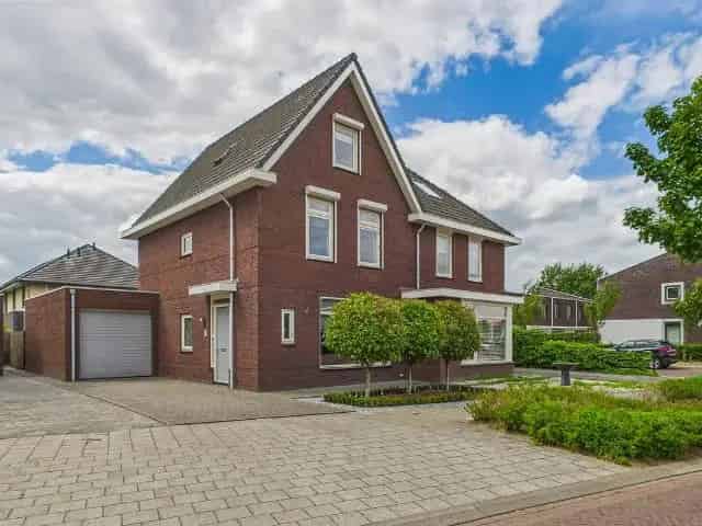 Moderne gezinswoning 5 slaapkamers De Groote Kreek