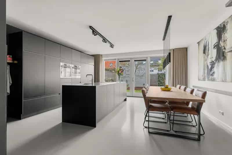 Luxe 5 Slaapkamer Tussenwoning Koningsdaal Nijmegen