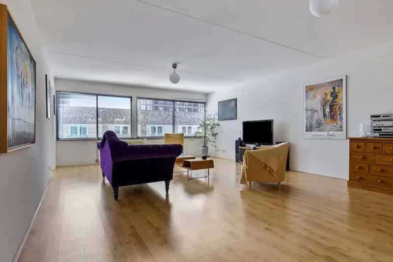 Ruim Appartement 110m2 Amsterdam Nieuw-West 2 slaapkamers Parkeerplaats