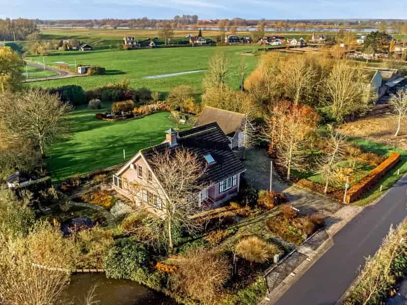 Vrijstaande woning Groot-Ammers: Ruimte, rust en privacy