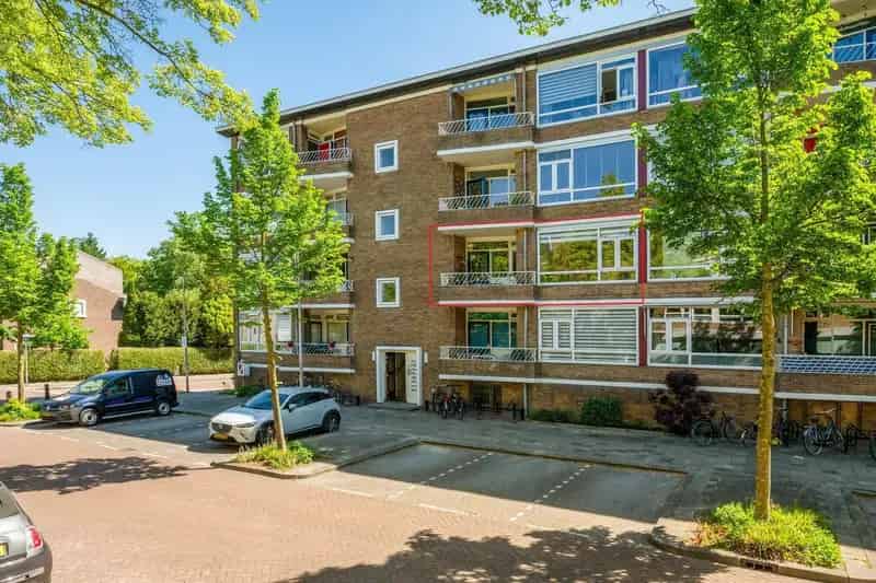 Tolsteeg 4 Kamer appartement 66m2  2 Balkons Moderne Keuken