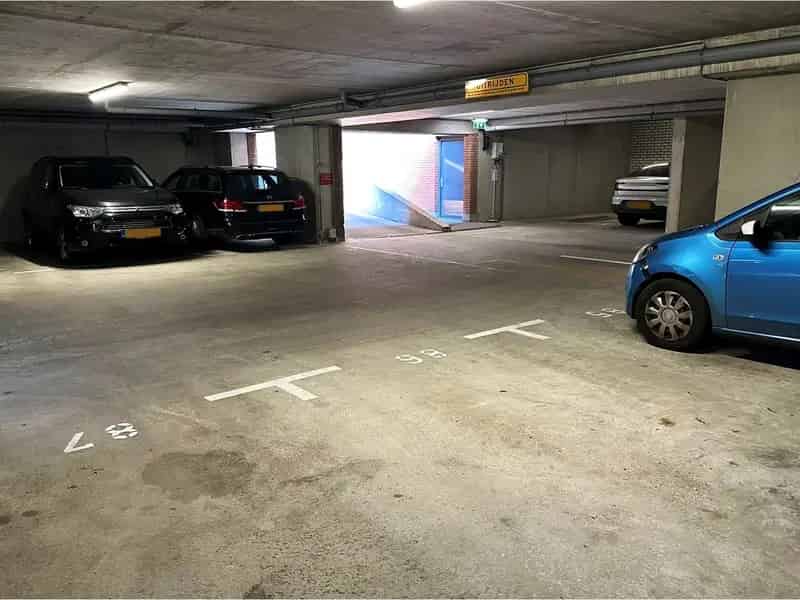 Parkeergelegenheid te koop: Balboastraat 1 1057 VS Amsterdam 